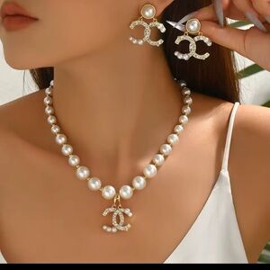 Elegant Pearl Necklace and Earring Set